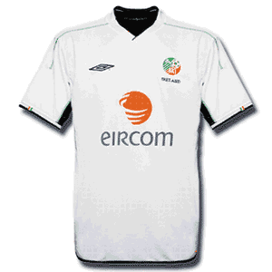 Umbro 02-03 Ireland Away shirt