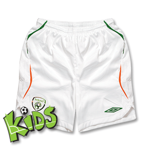 Umbro 08-09 Ireland Home Shorts - Boys