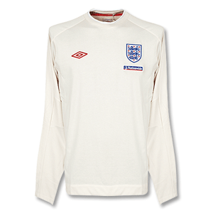 Umbro 09-10 England Aftermatch L/S T-Shirt - Cream