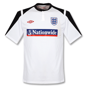 Umbro 09-10 England Training T-Shirt - White/Navy