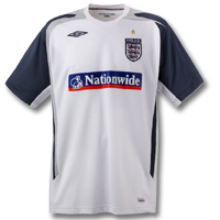 Umbro England Bench Poly T-Shirt - White/Flint/Titanium.