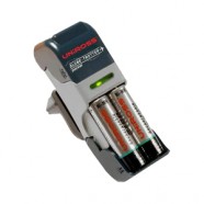 Uniross Globe Trotter Pocket Battery Charger   4 x 2300mAh AA