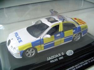 Universal Hobbies 1:43rd SCALE JAGUAR S TYPE - POLICE 2002