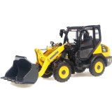 Universal Hobbies Komatsu WA-70 Wheeled Excavator