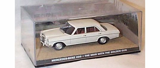 james bond 007 mercedes benz 220 the man with the golden gun film scene car 1.43 scale diecast model