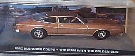 universal hobby james bond 007 the man with the golden gun AMC matador coupe film scene car 1.43 scale diecast model