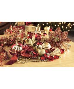 100 piece luxury decorations in a red and gold theme for decorating a Christmas tree.For indoor use