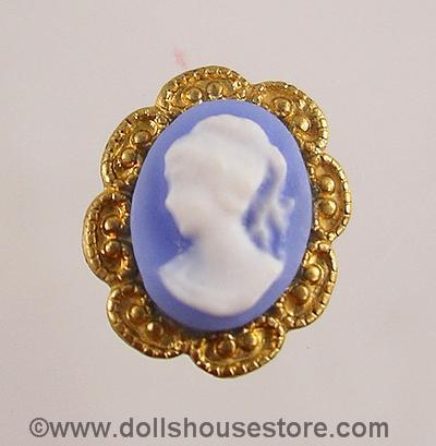 1:12 Scale Doll House Miniature Cameo Brooch
