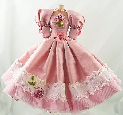 1:12 Scale Doll House Miniature Miniature Pink Silk Dupion Ball Gown On Mannequine.    Beautifully