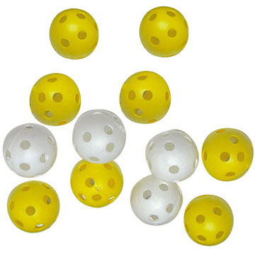 Pack of 12 Airflow Golf Practice Balls      12 Airflow Golf balls  3 Colours in pack 4 White 4 Orang