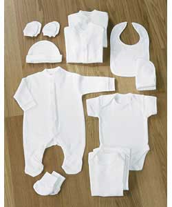 Super value essential set for the new baby. Includes: 3sleep suits.3body suits.2 bibs.2 pairs of scr