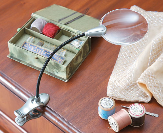 Unbranded 1346415 Clip On Magnifier