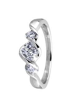 Unbranded 18ct Gold 0.25ct Diamond Cluster Ring 06066791