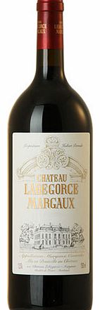 This has an enticing medium-weight nose of fresh redcurrant and plum notes with a cool herbaceous edge. On the palate the wine has lovely weight with a sweet currant and berry fruit character. The oak adds a creamy layer to the fruit but is well inte
