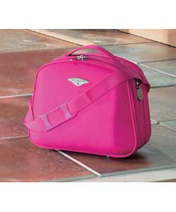 Fully lined soft moulded case with zip closure and 1 internal pocket in base.Top handle and