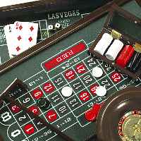 Great value home casino set - complete with a stylish  wooden croupier`s rake. Set up the Mahogany