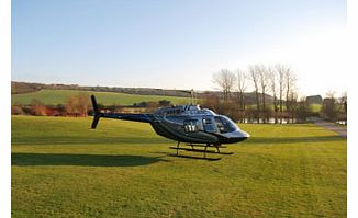 With this 30 minute helicopter flightyoullsoar over the railways, villages and farmland of the Oxfordshire countryside, before reaching historicOxford. Your pilot will give you commentary as you take in aerial views of the university, the cathedra