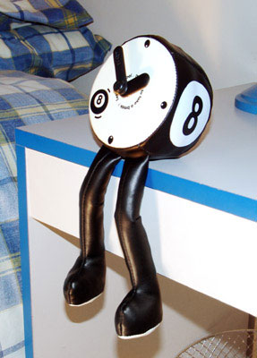 Unbranded 8 Ball Mr Leg Clock