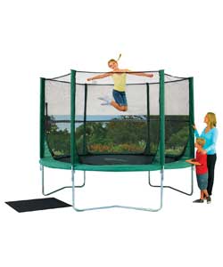 8ft Trampoline and Enclosure