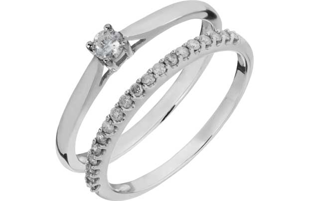 This beautiful bridal set brings perfect harmony to your engagement and wedding rings. Made from 9ct white gold and carefully designed to fit together