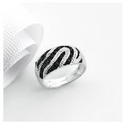 Unbranded 9CT WHITE GOLD BLACK AND WHITE DIAMOND RING, M