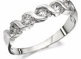 Five cubic zirconias are set in between wavy white gold bars to create this free-flowing half eternity ring. A very attractive 3mm wide ring.