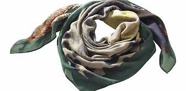 Lovely scarf with a soft touch and versatile pattern mix. Scarf Features: Washable 60% Polyester, 30% Viscose, 10% Wool Size approx. 110 x 110 cm (44 x 44 ins)