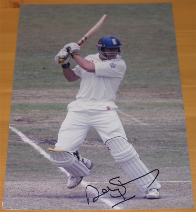 ANDREW STRAUSS HAND SIGNED 11.5 x 8 INCH PHOTO