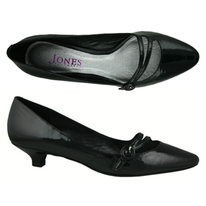 An elegant low heeled Court shoe from Jones Bootmaker. Featrues decorative double strap and buckle d
