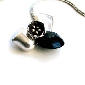 Azuni of London Designer Jewellery 2005 Collection. Silver snake chain bracelet with faceted Onyx