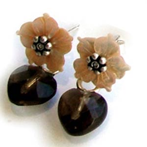 Azuni London Designer Jewellery 2005 Collection. Silver stud earings with Mother of Pearl Flower