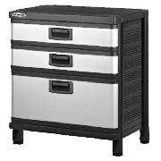 This Stanley B3 3 drawer unit comes in a black/silver colour that has 3 easy access full extension d