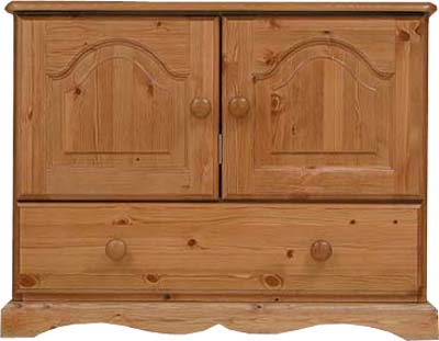 PINE 2 DOOR 1 DRAWER TV UNIT.THE DRAWERS HAVE DOVETAILED JOINTS WITH TONGUE AND GROOVED BASES.ALL