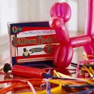 making the balloon animals is surprisingly easy