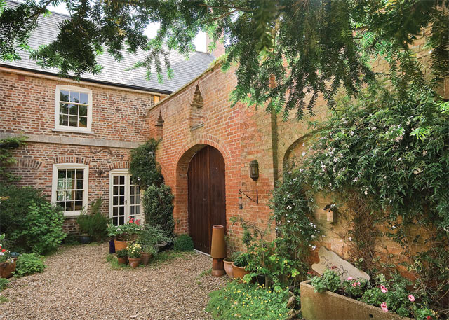 Unbranded Bardney Manor Cottage