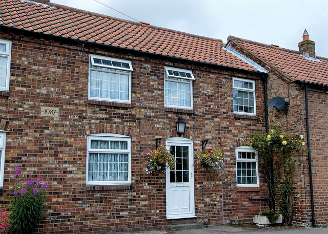Unbranded Barley Cottage
