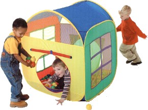 Pop up ball house complete with 200 play balls for