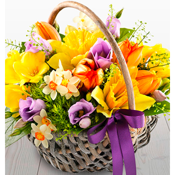 Unbranded Basket Arrangement Small - flowers