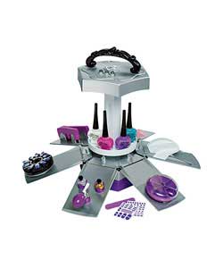This Manicure Salon features 6 super styling stations including a working nail dryer, beading/gem st