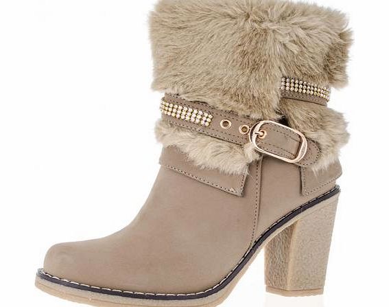 Beige Faux Fur Diamante Ankle Boots The faux fur trim on these ankle boots feature a diamante embellished buckle strap. With its rubber texture sole and chunky heel, the boots will look fantastic as part of a casual winter wardrobe. - Side zip fasten