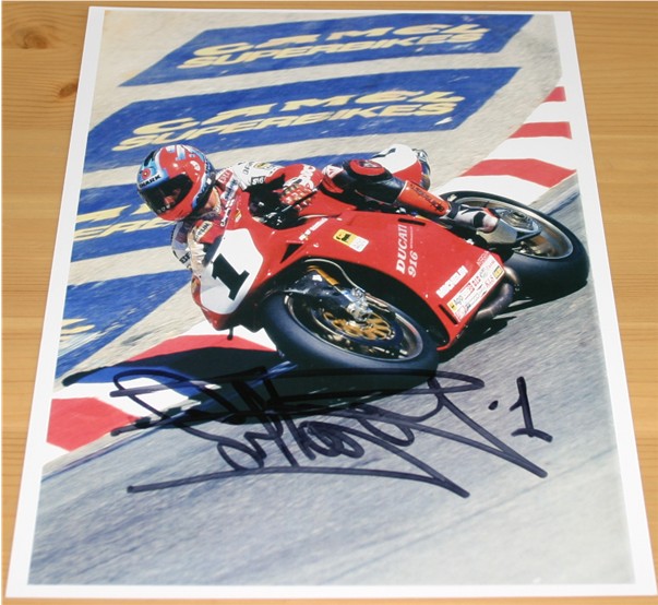 CARL FOGARTY HAND SIGNED 10 x 8 INCH COLOUR PHOTO