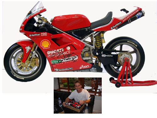 Unbranded Carl Fogarty signed limited edition scale Ducati