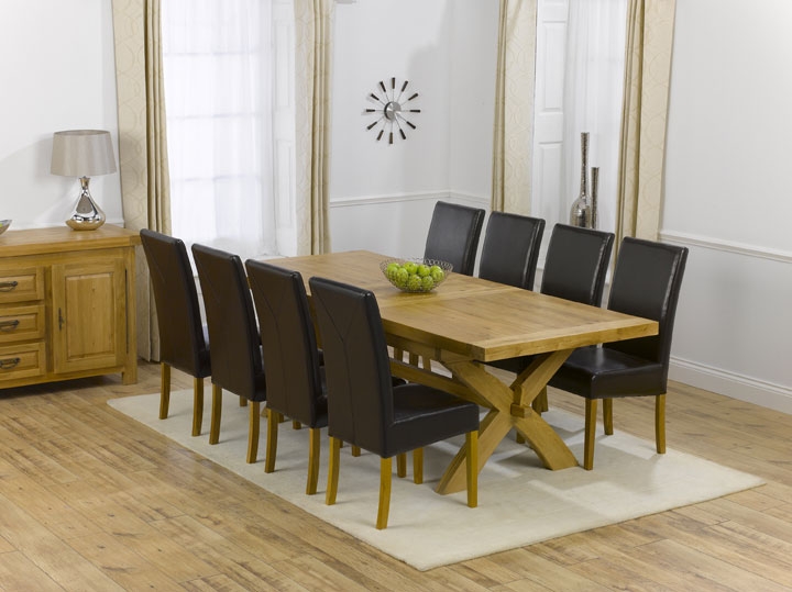 Unbranded Castillo Oak Extending Dining Table and 8 Monaco