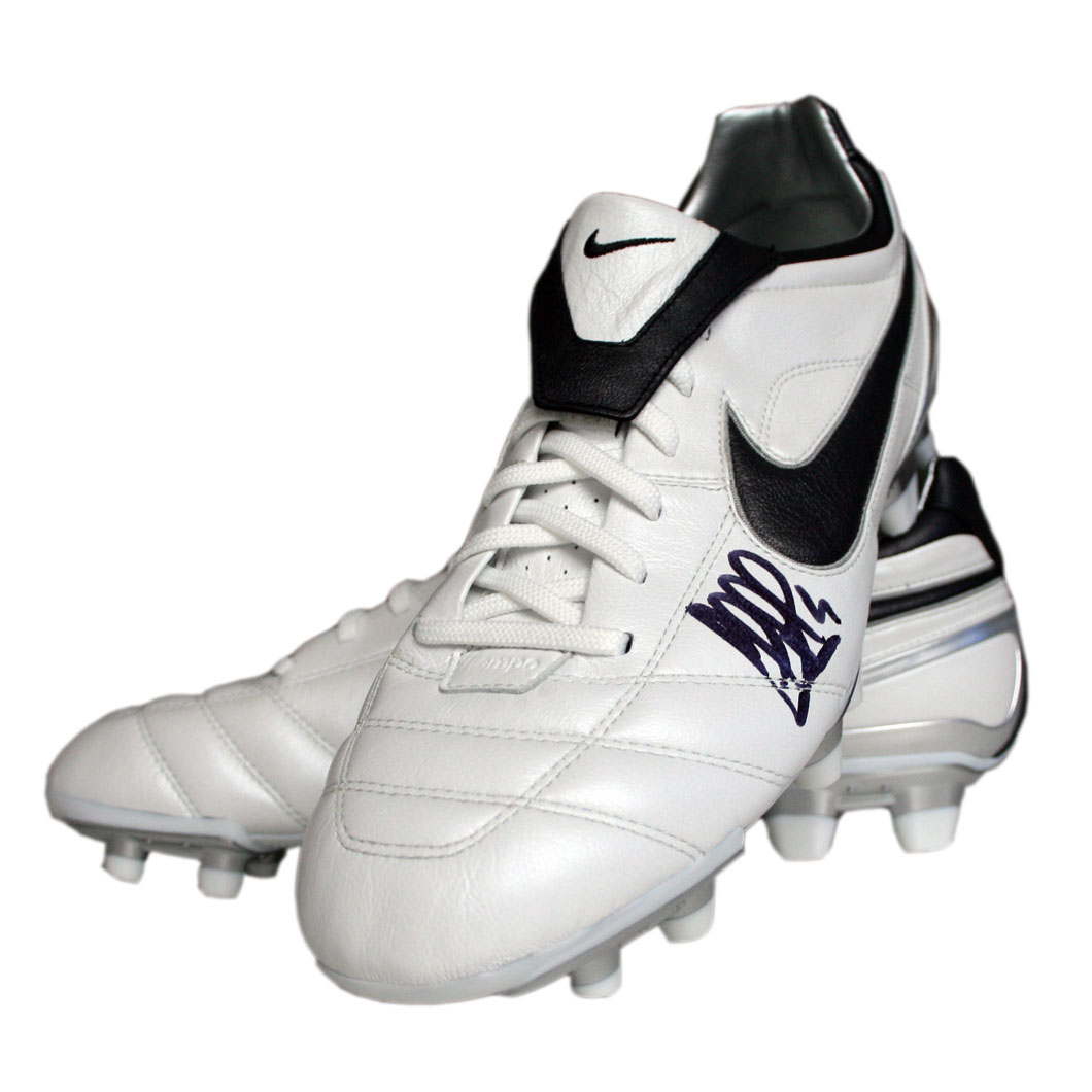 Unbranded Cesc Fabregas Signed White Nike Air Legend II Football Boot