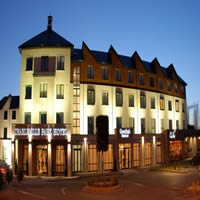 Unbranded Charleville Lodge