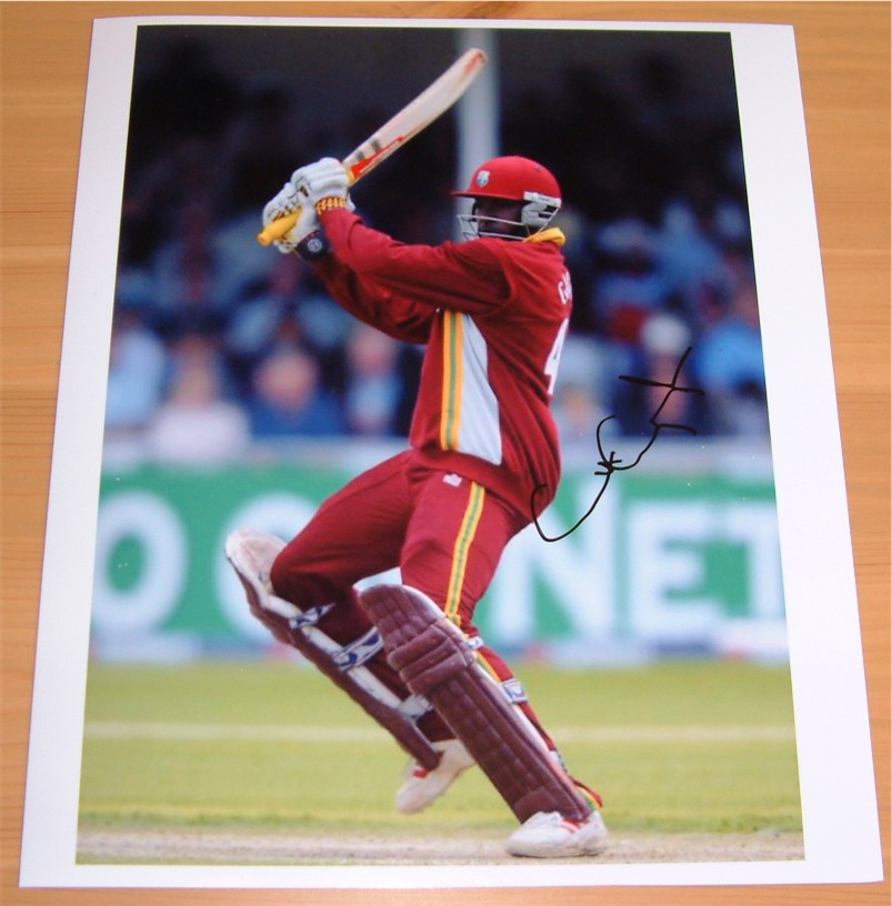 CHRIS GAYLE HAND SIGNED 10 x 7 INCH PHOTO