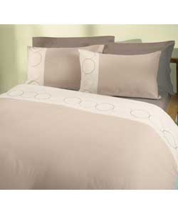 Includes 1 duvet cover and 2 pillowcases. 50% cott