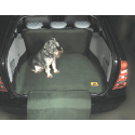 Provides a protective cover for the boot floor Scratch preventing bumper flap (117cm x 117cm