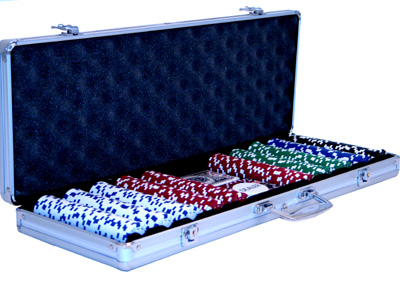 A complete poker set. Beautifully packaged in an aluminium case. Case includes 2 packs of real Vegas