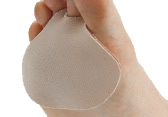This thin shaped gel pad encloses a layer of gel and helps to relieve the burning sensation and pres